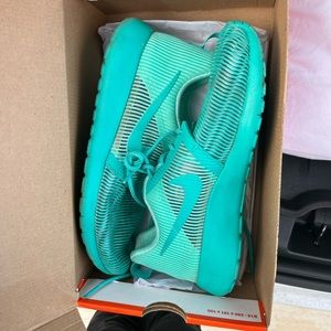 Roshe One Bright Nike